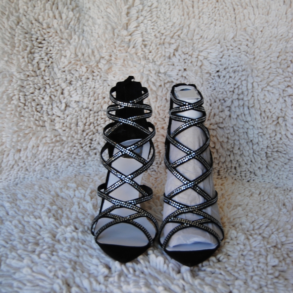 Black Heels Detailed With Gems